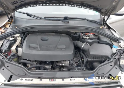 2016 Volvo Xc60 T5 Drive-E Premier из США, поврежденный, VIN YV440MDK0G2789427